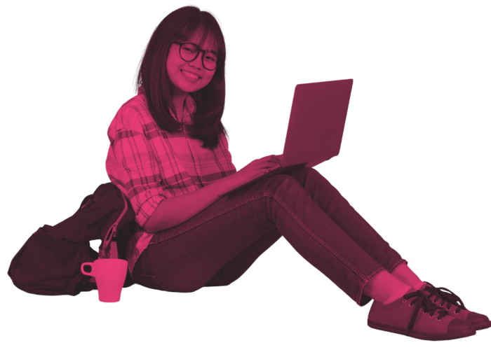 Girl file taxes online in the Philippines